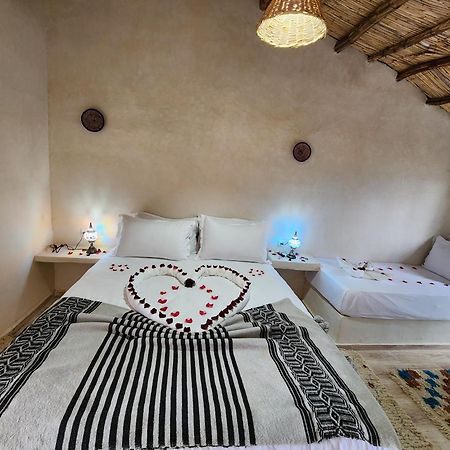 Les Jardins D Amizmiz 6 Piscines Bed & Breakfast Wawizelte Exterior photo
