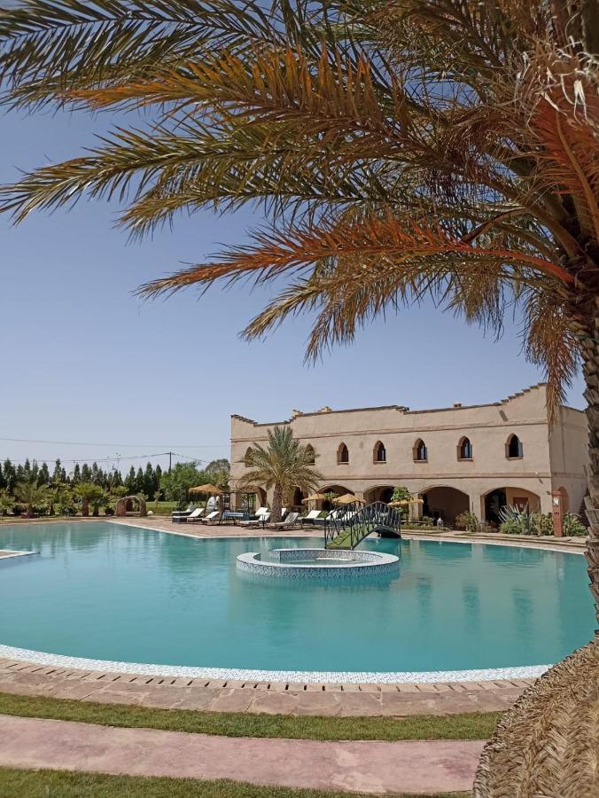 Les Jardins D Amizmiz 6 Piscines Bed & Breakfast Wawizelte Exterior photo