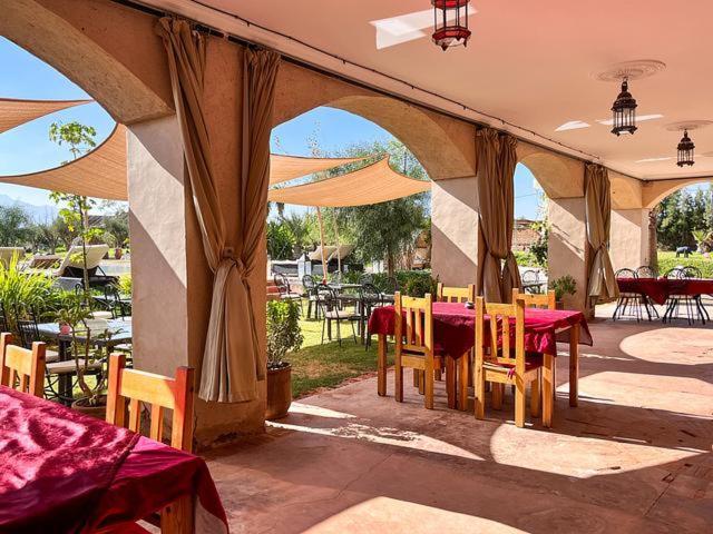 Les Jardins D Amizmiz 6 Piscines Bed & Breakfast Wawizelte Exterior photo