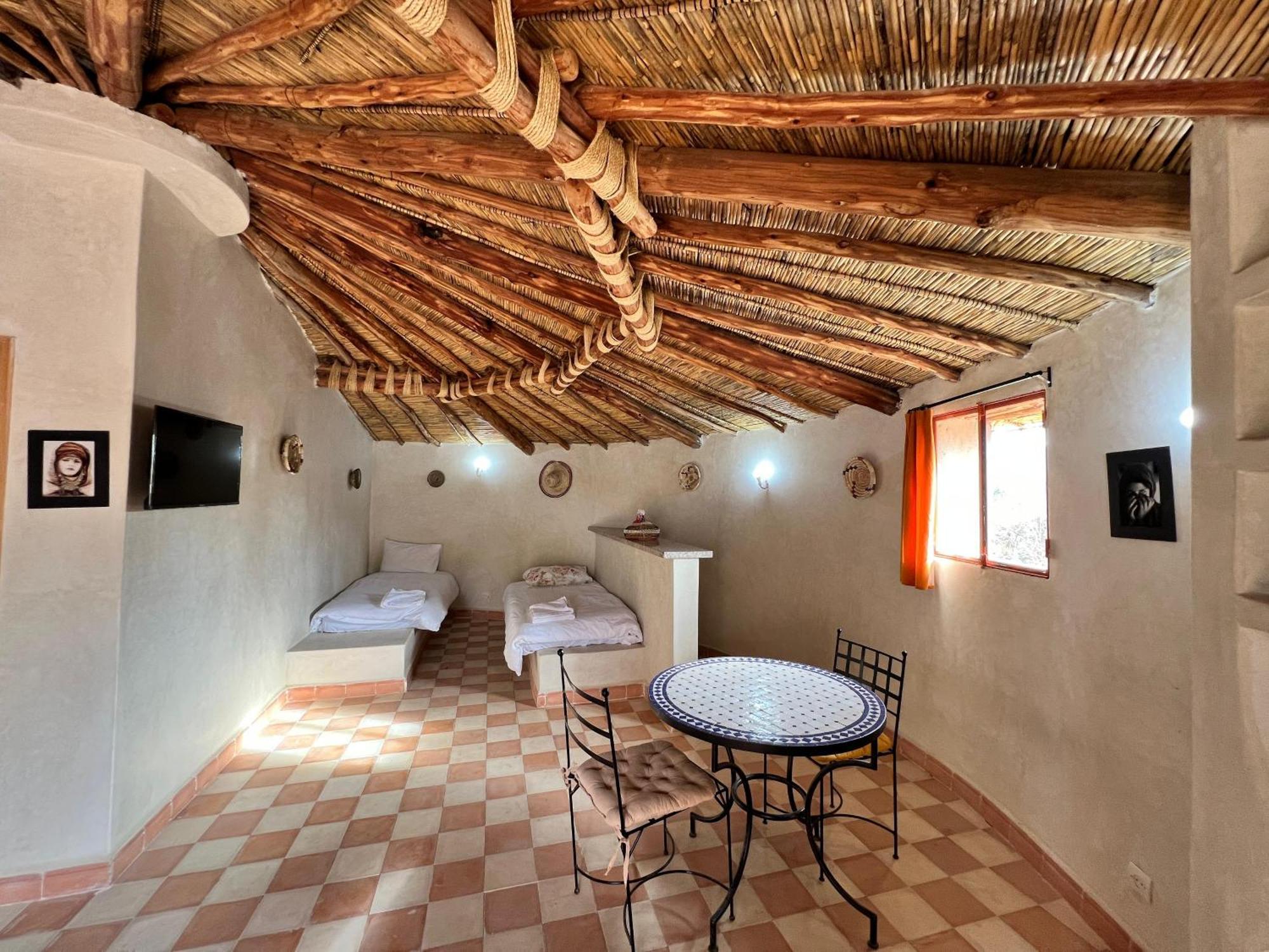 Les Jardins D Amizmiz 6 Piscines Bed & Breakfast Wawizelte Exterior photo