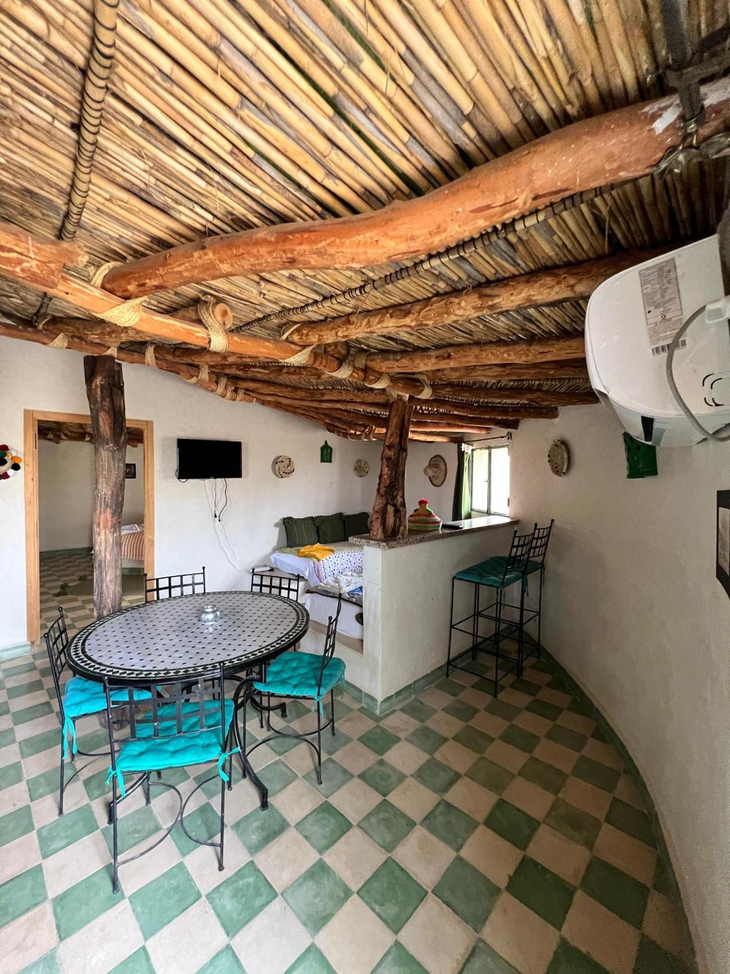 Les Jardins D Amizmiz 6 Piscines Bed & Breakfast Wawizelte Exterior photo