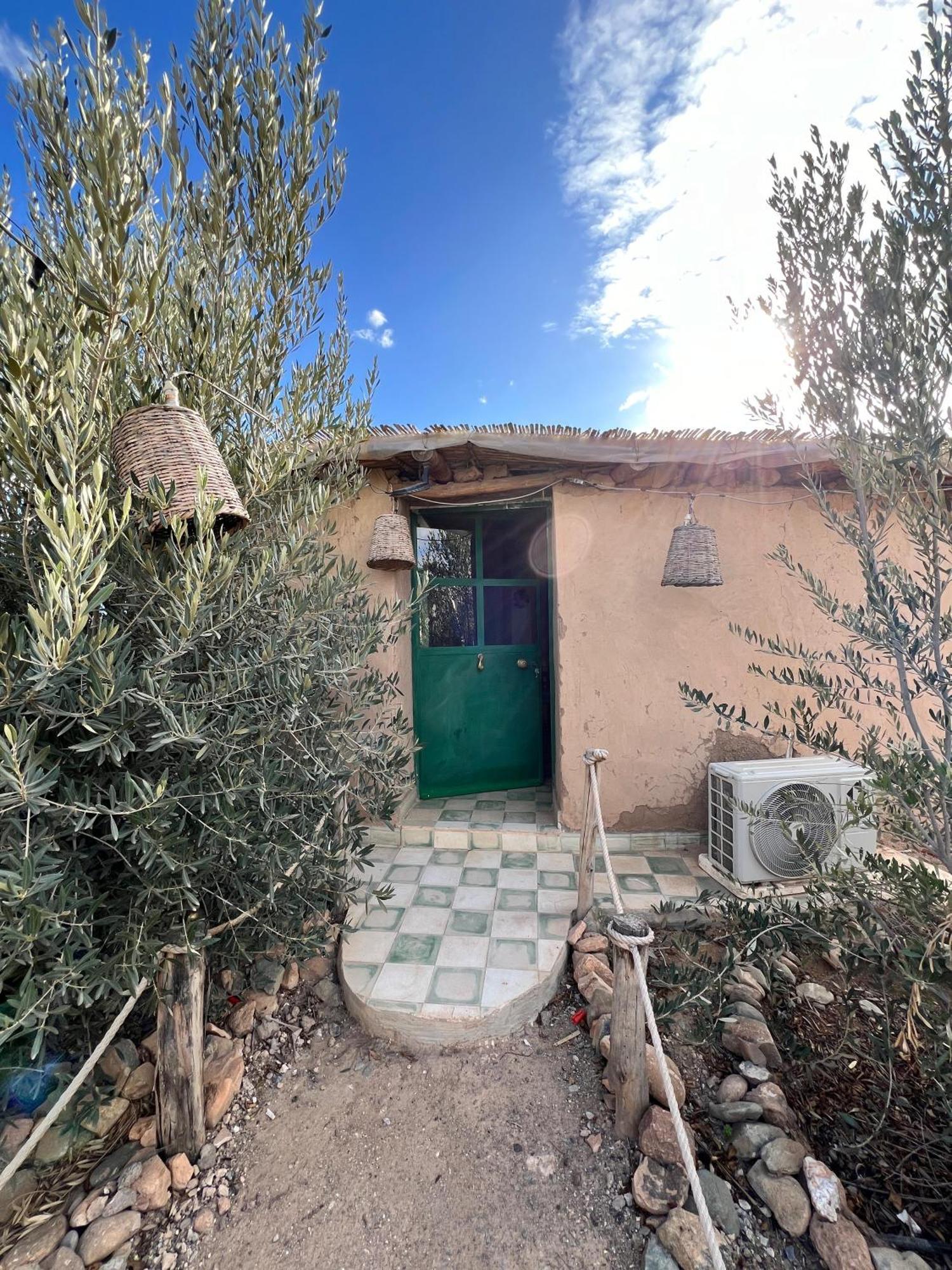 Les Jardins D Amizmiz 6 Piscines Bed & Breakfast Wawizelte Exterior photo