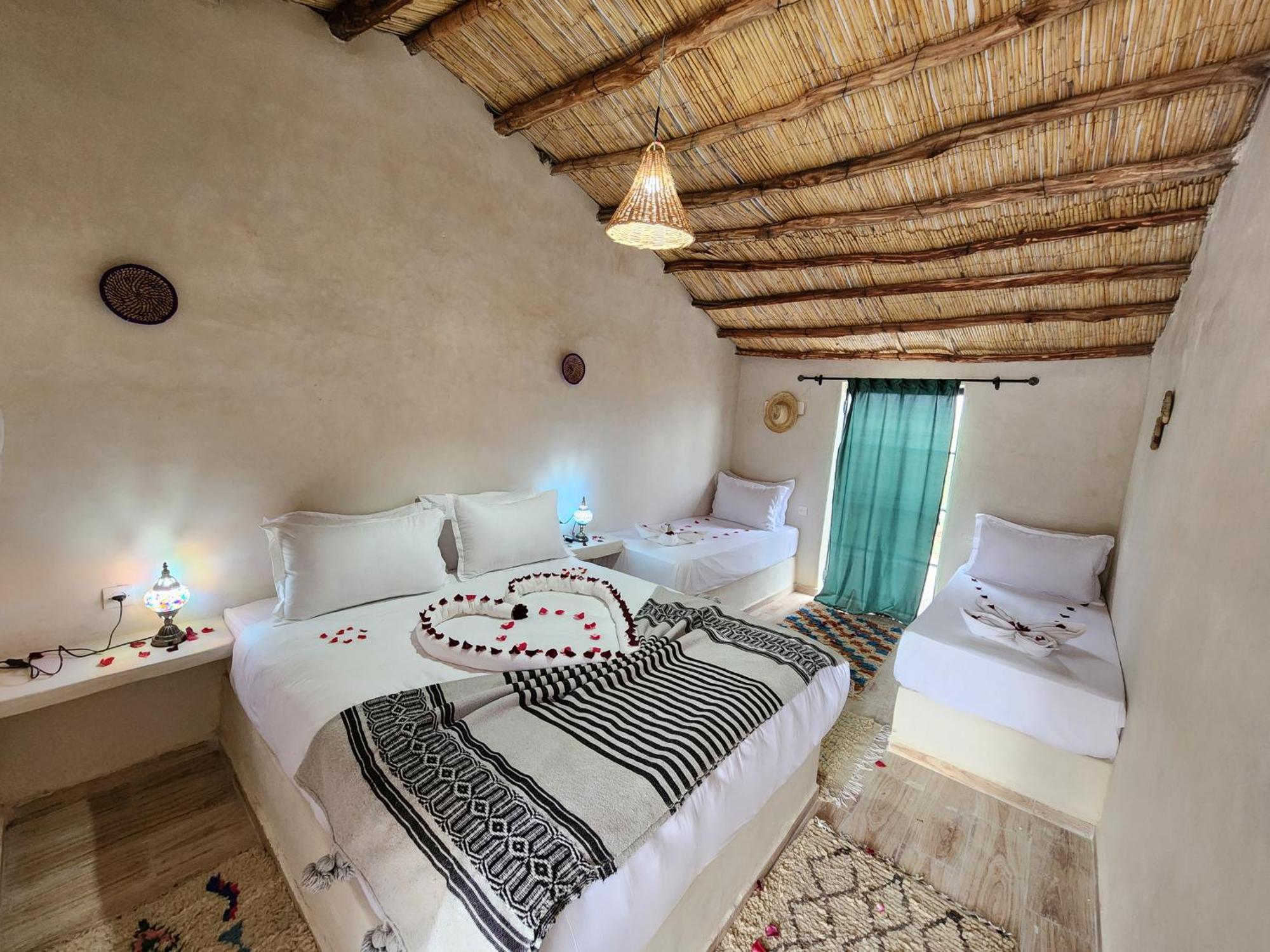 Les Jardins D Amizmiz 6 Piscines Bed & Breakfast Wawizelte Exterior photo