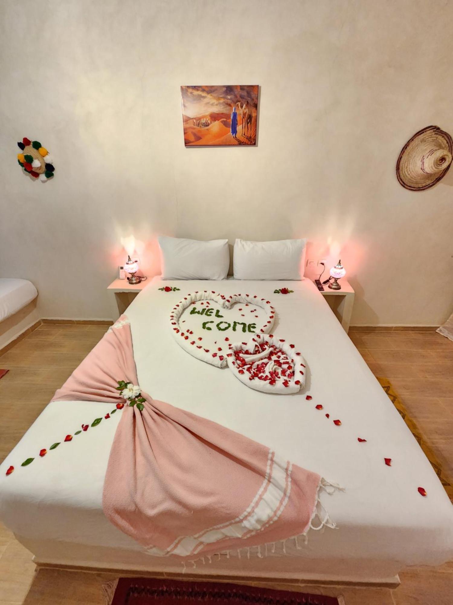 Les Jardins D Amizmiz 6 Piscines Bed & Breakfast Wawizelte Exterior photo