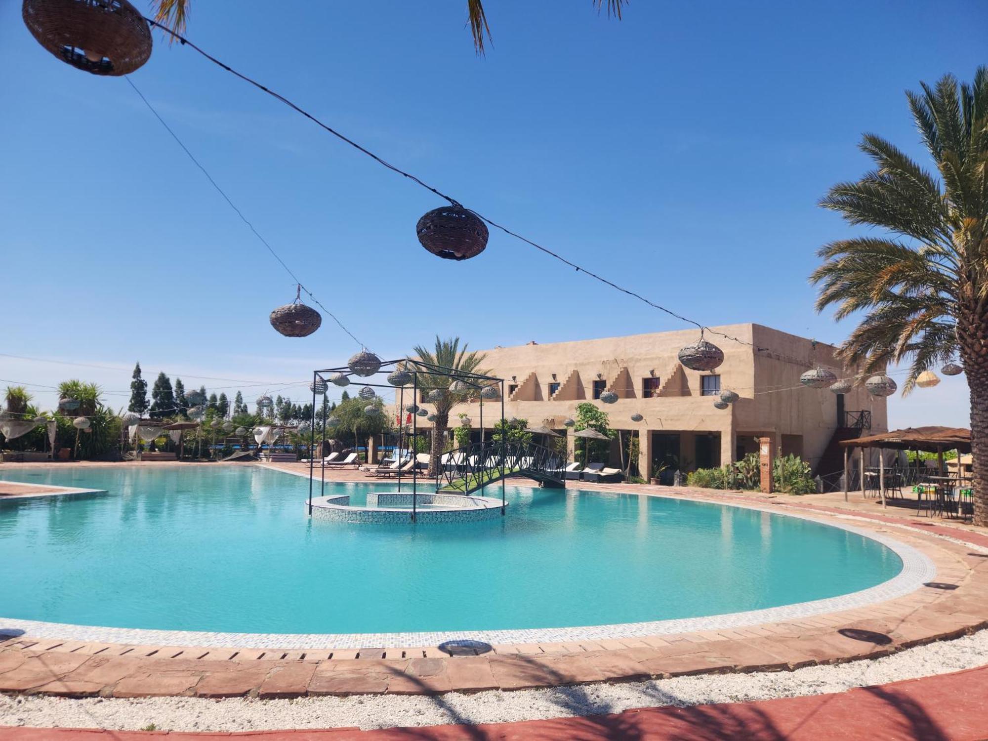 Les Jardins D Amizmiz 6 Piscines Bed & Breakfast Wawizelte Exterior photo