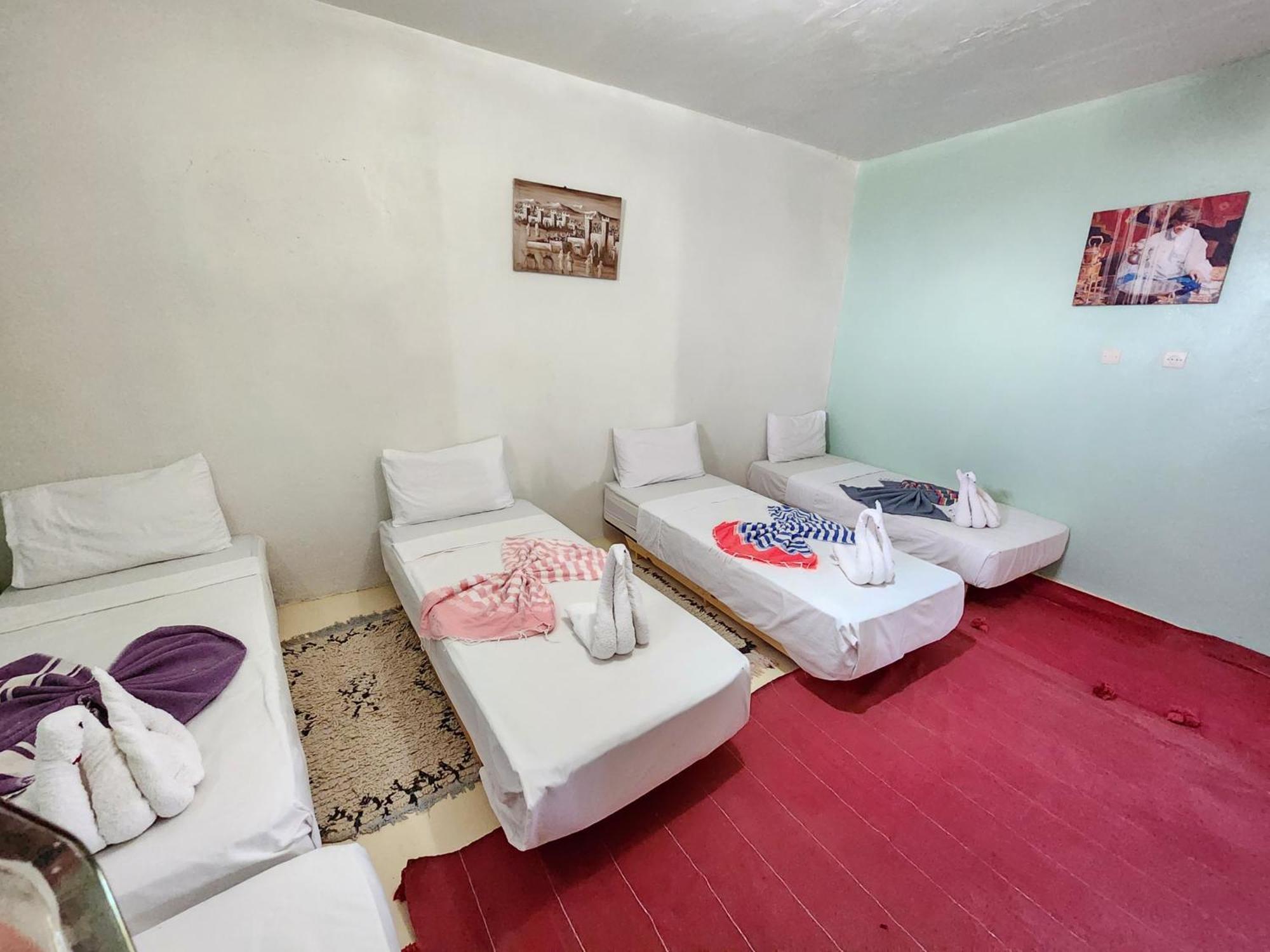 Les Jardins D Amizmiz 6 Piscines Bed & Breakfast Wawizelte Exterior photo