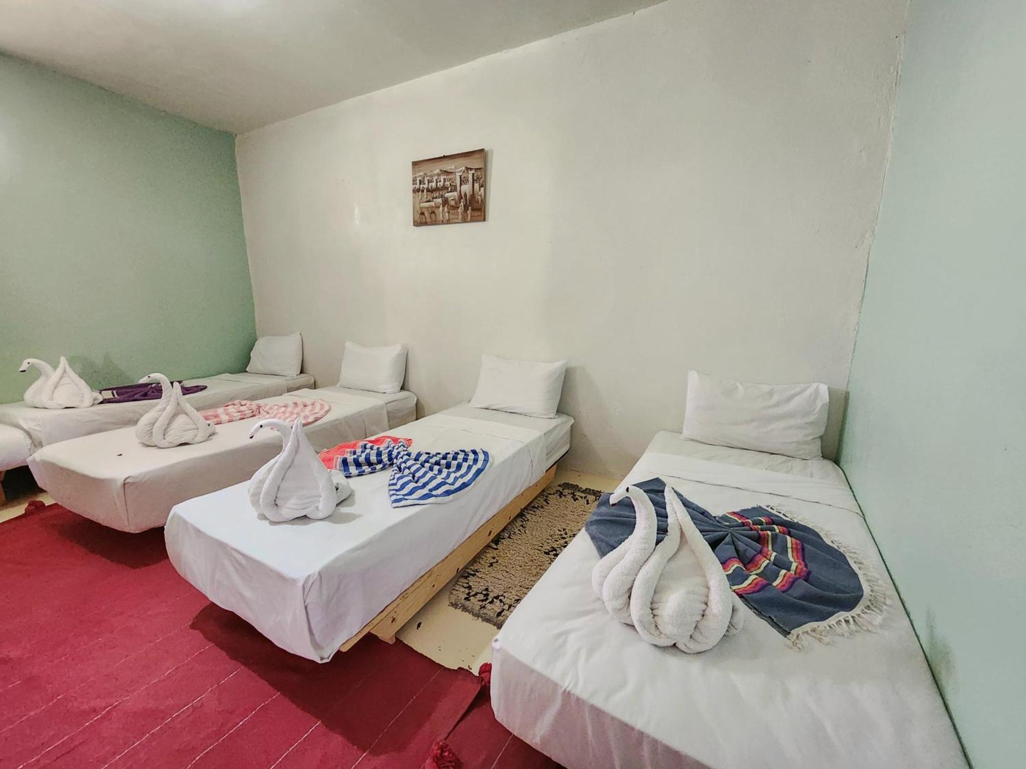 Les Jardins D Amizmiz 6 Piscines Bed & Breakfast Wawizelte Exterior photo